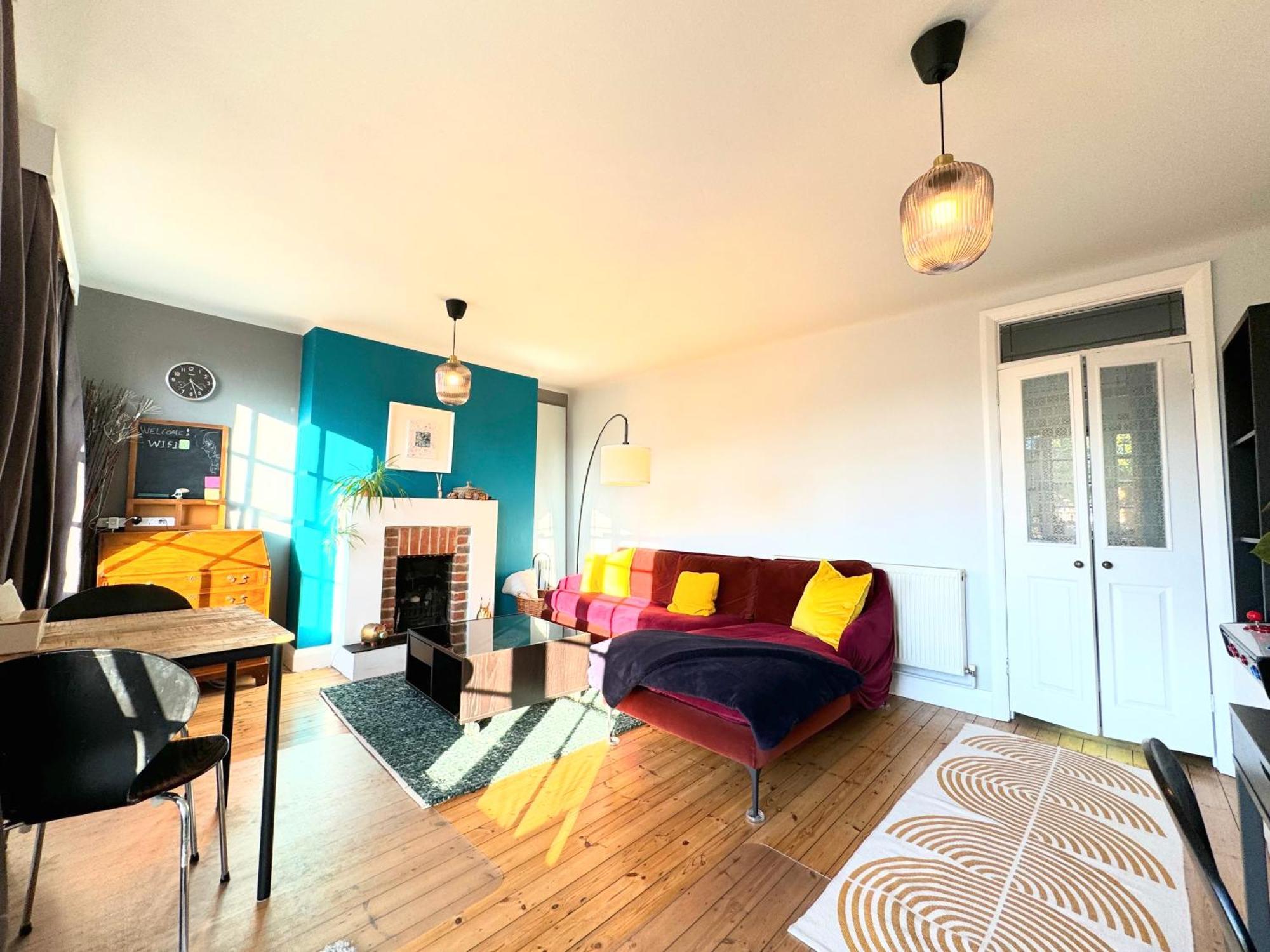 The Gem - Character Flat With Parking